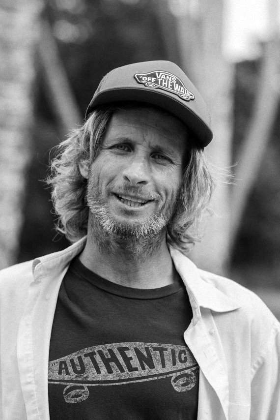 et billede af Joel Tudor
