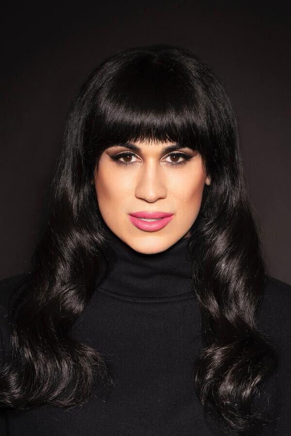 et billede af Roz Hernandez