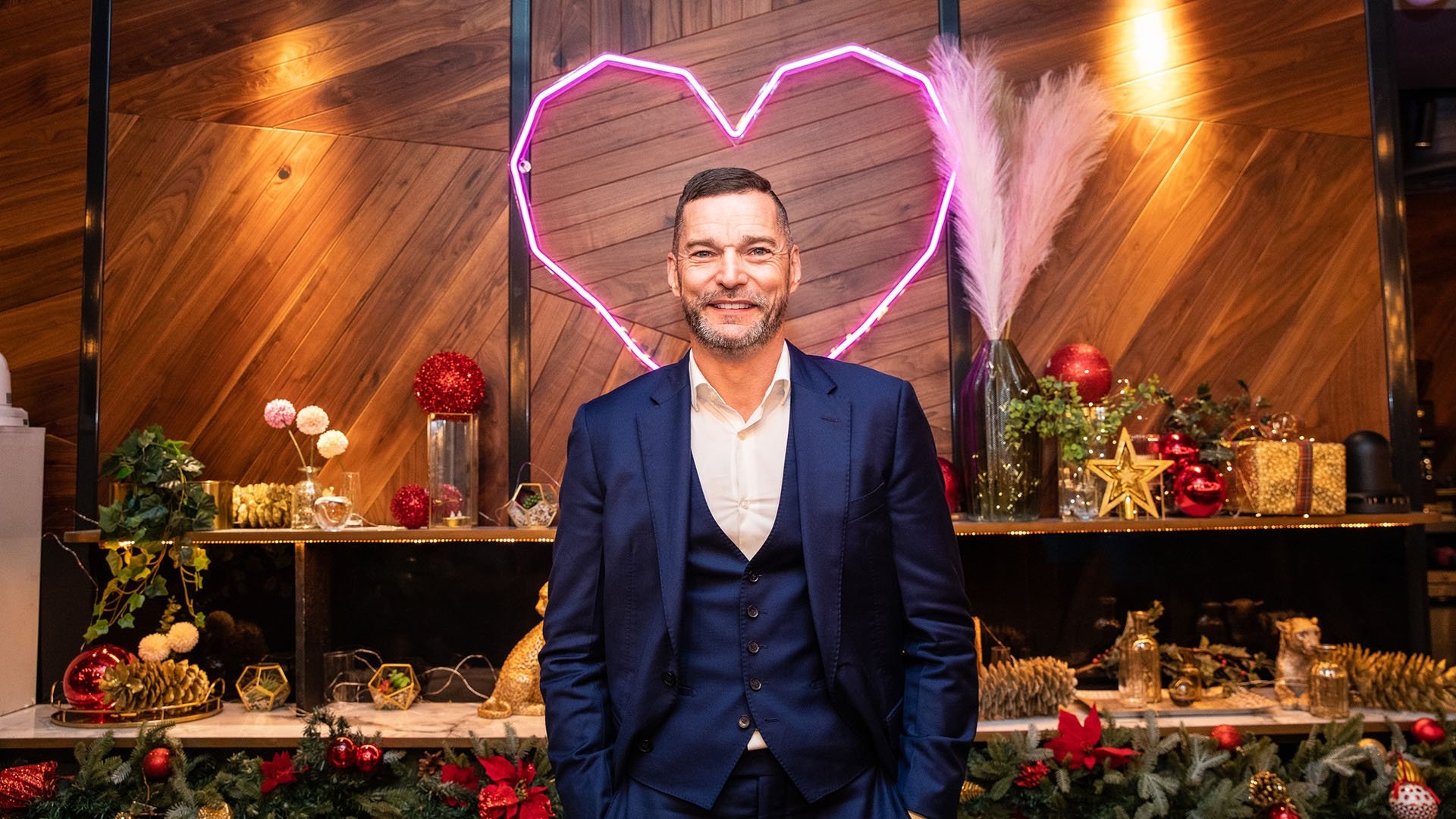 Thumbnail for First Dates at Christmas 2021 Season 0 Episode 19