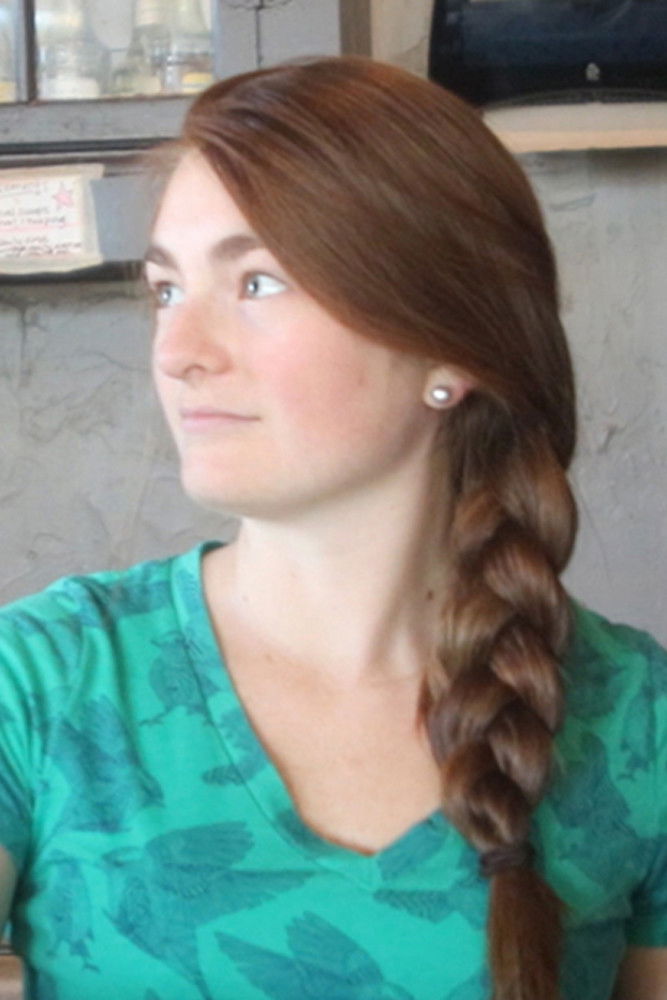 et billede af Carly Yon