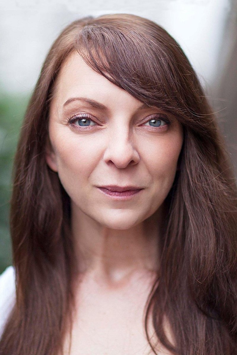 et billede af Penny Lisle