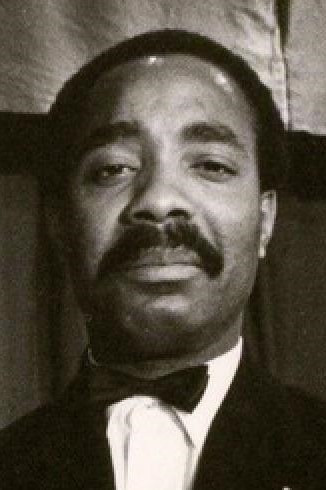 et billede af Raymond Aquilon