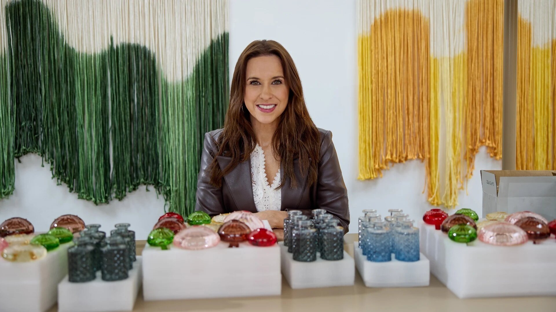 Celebrations with Lacey Chabert 2x8
