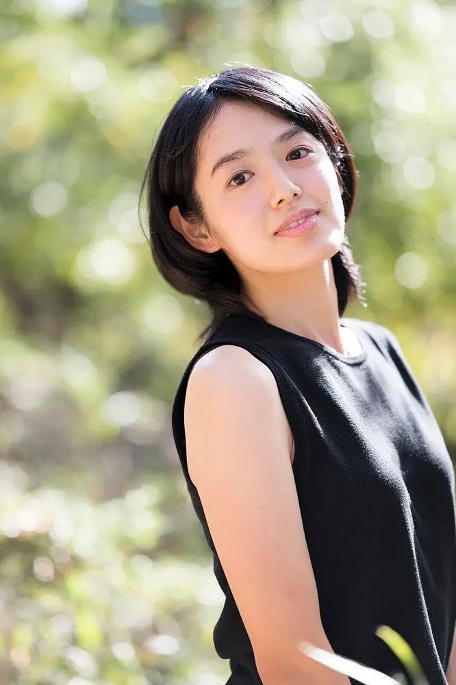 et billede af Tezuka Mai