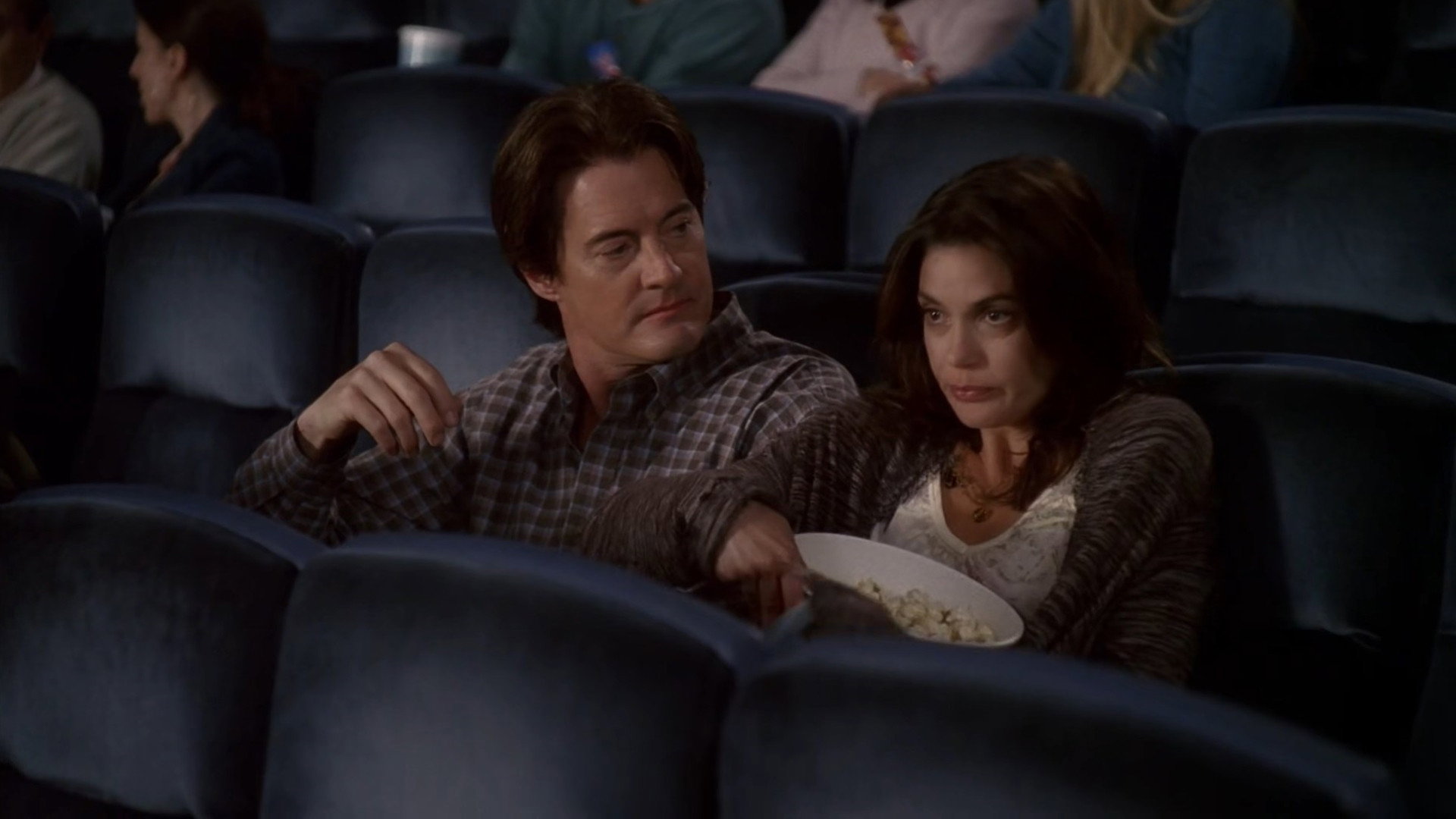 Desperate Housewives Season 2 :Episode 19  Don't Look at Me