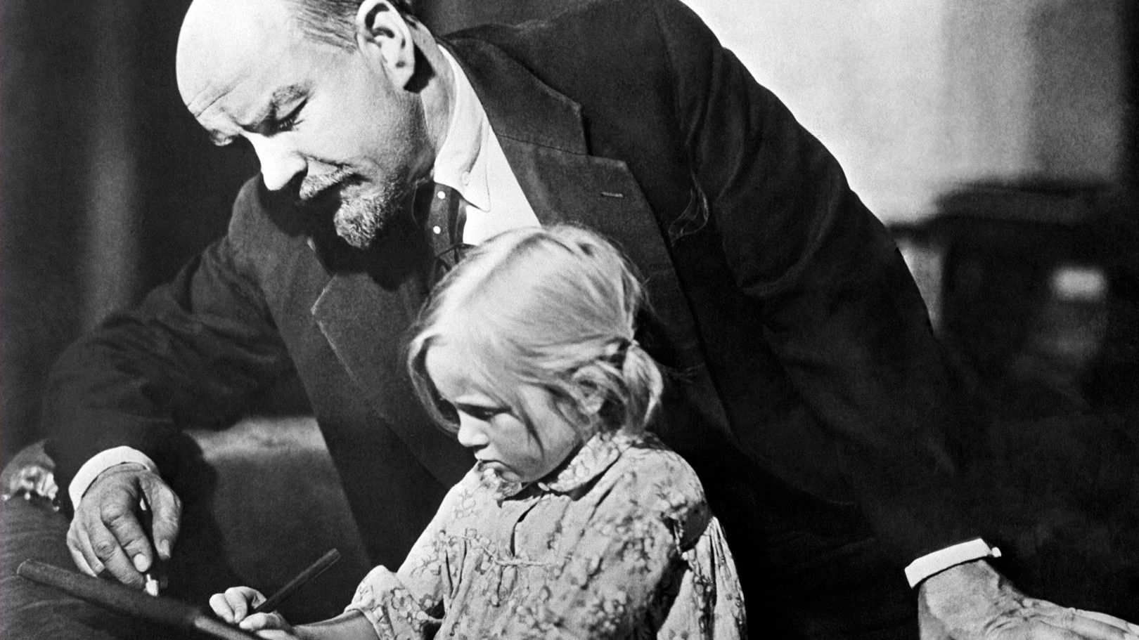 Backdrop for Lenin in 1918