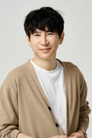 et billede af Lee Sun-jung