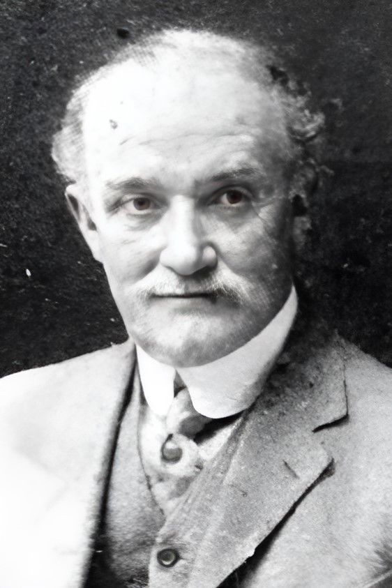 et billede af Clay M. Greene