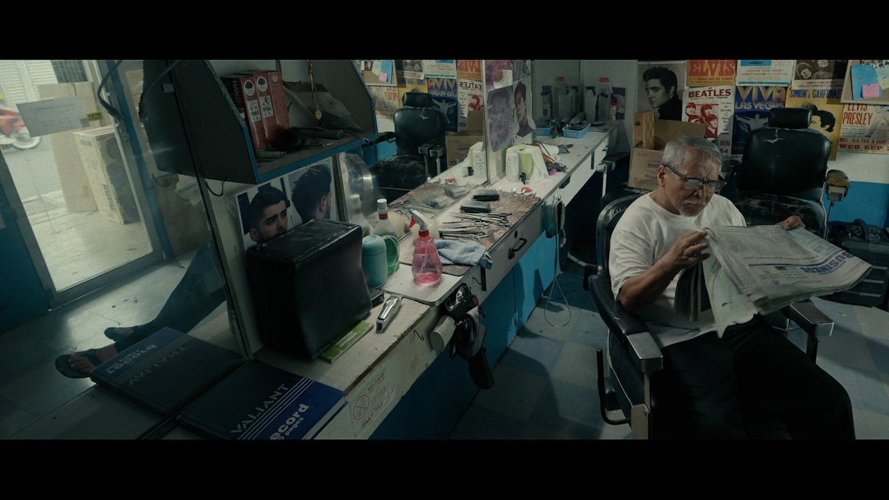 sa likod ng salamin (2024)
