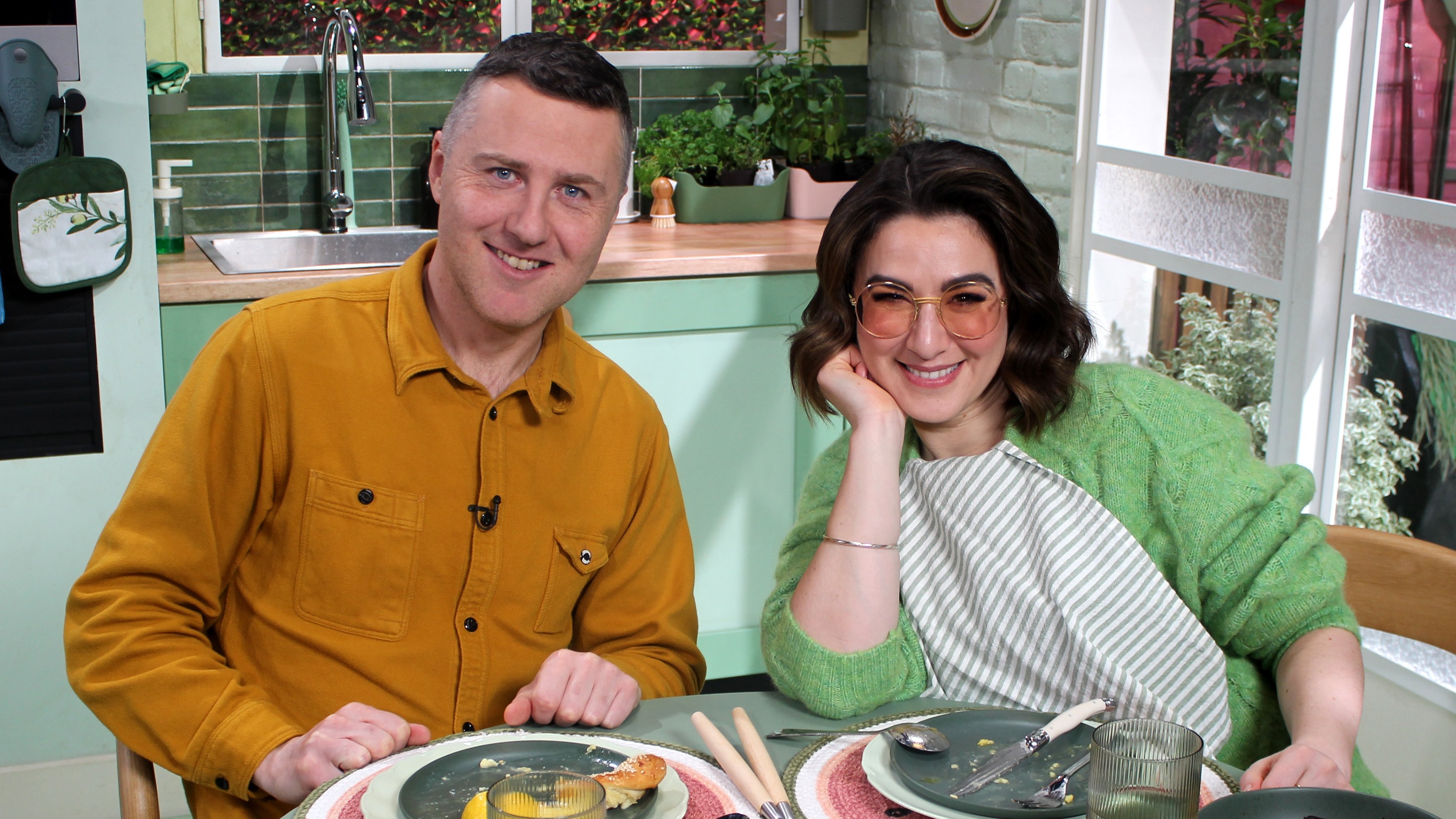 A Bite to Eat with Alice 1x18