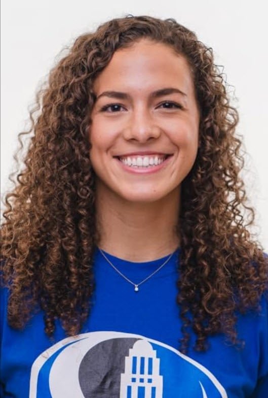 Ariane Mainville's picture in the cast