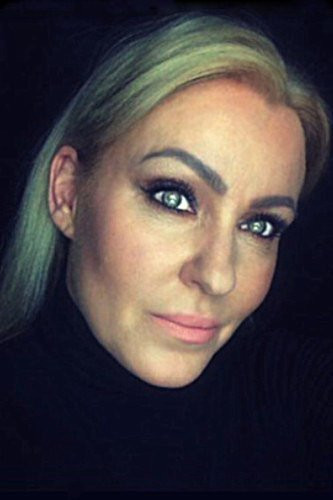 et billede af Julie Nicholson