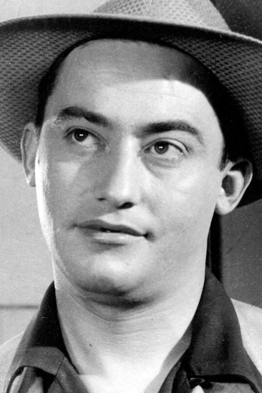 et billede af Nikos Rizos