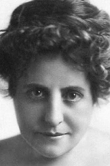 et billede af Alice Davenport