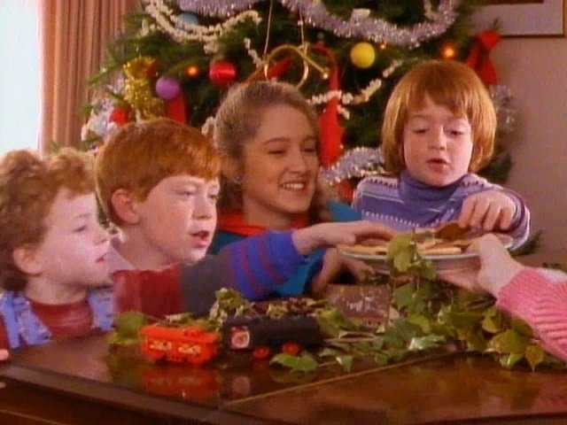 Thumbnail for The Baby-Sitters' Special Christmas Season 1 Episode 5
