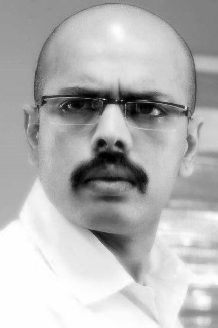 Chiintu Chakravarthii's picture in the cast
