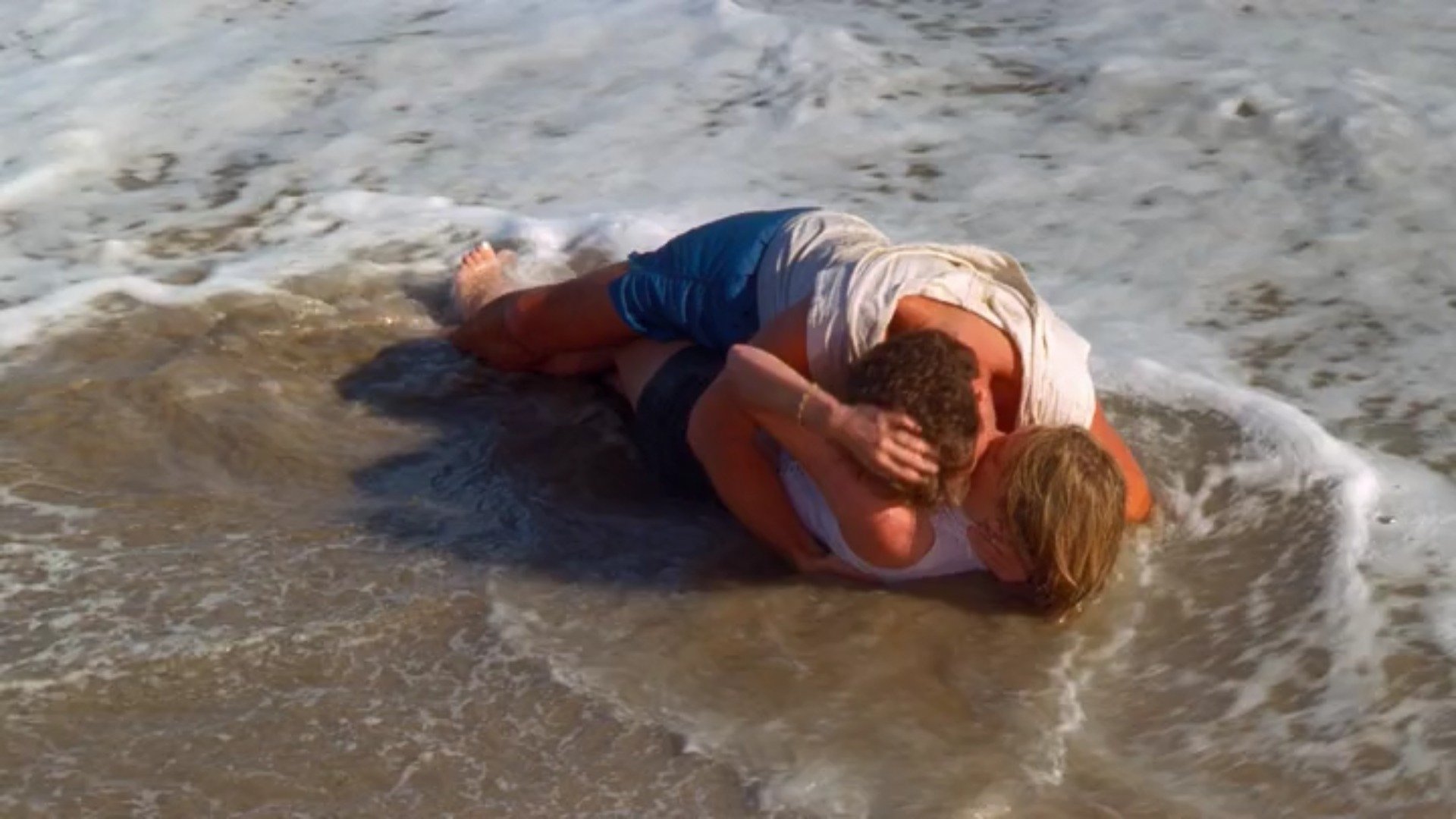 Los vigilantes de la playa - Season 7 Episode 4 : Arrastrados por el viento (2001)