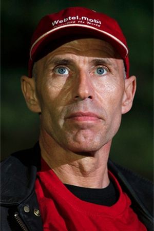 et billede af Yves Rossy