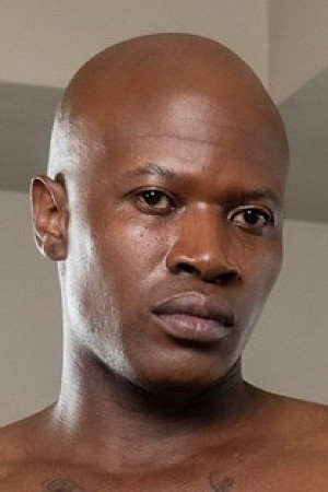 et billede af Troy Velez