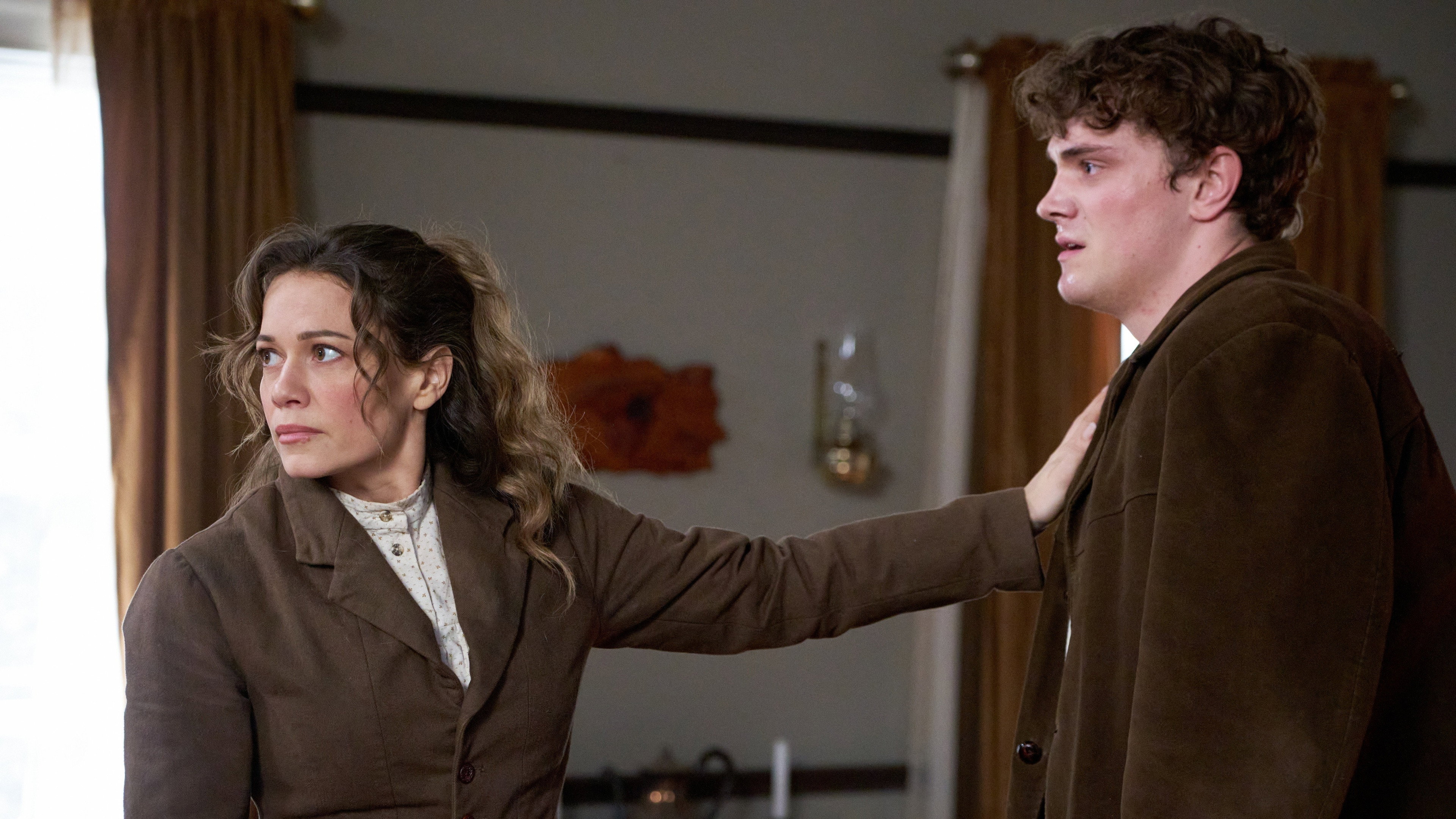 Imagem de fundo de Hope Valley: 1874