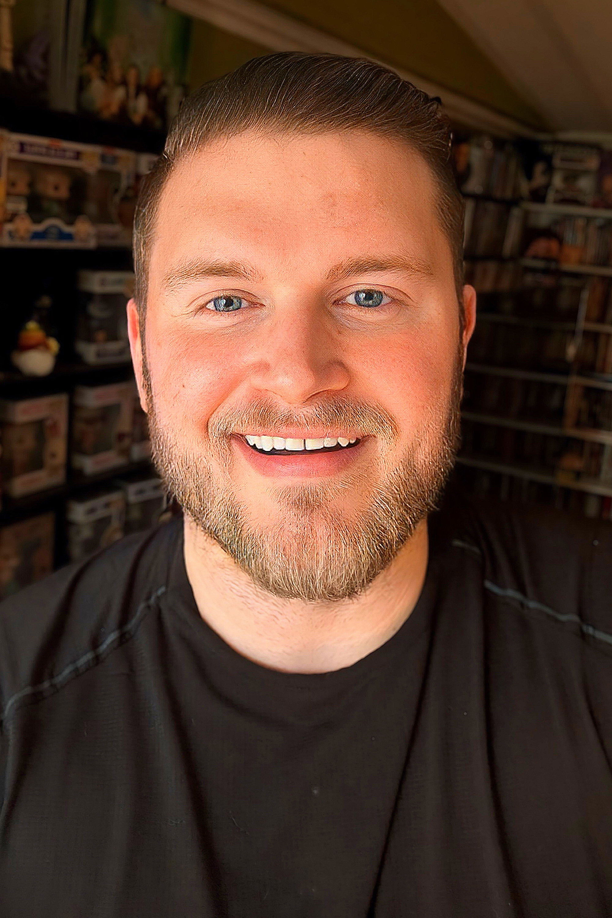 et billede af Adam Freeman