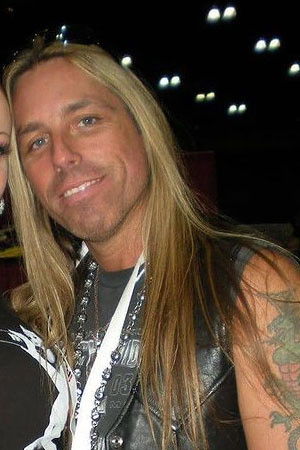 et billede af Tommy Gunn