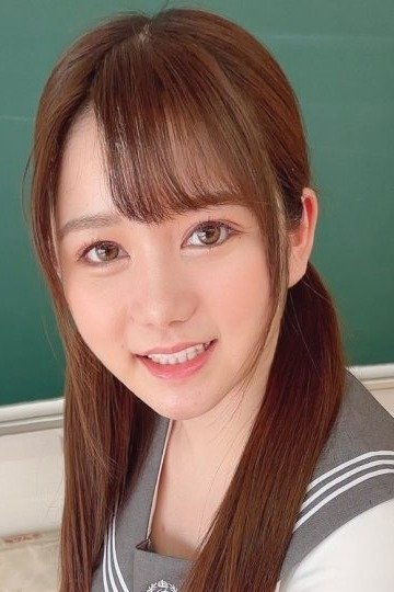 五日市芽依(Ayumi Manaka)
