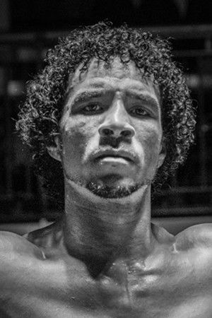 et billede af Ross McGuigan