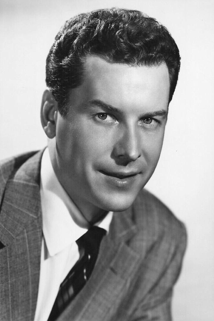 et billede af Russell Arms