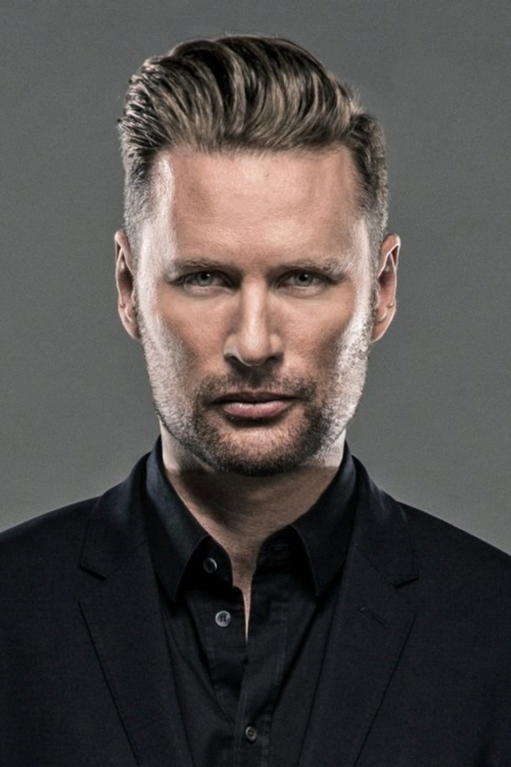 et billede af Brian Tyler