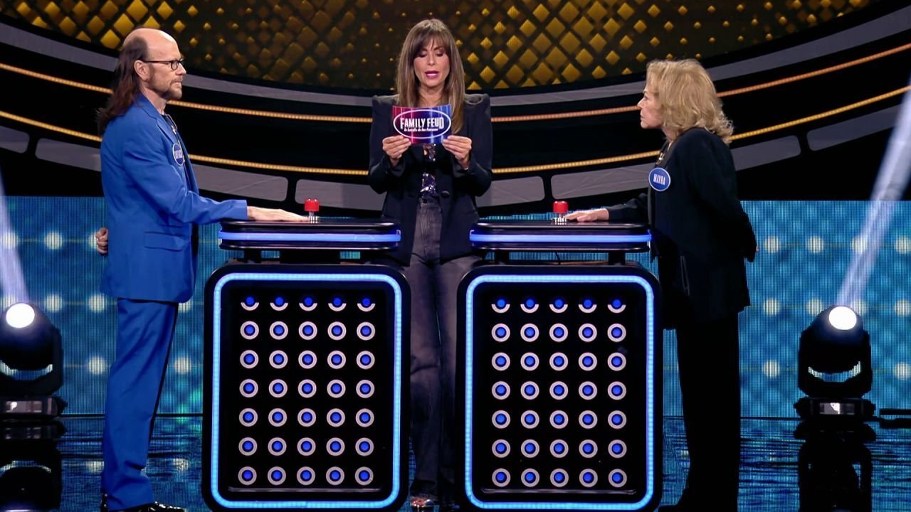 Family Feud: The Battle of the Famous