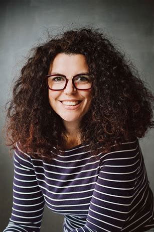 et billede af Suela Bako