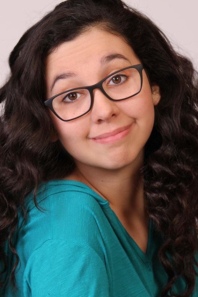 et billede af Lori Mae Hernandez