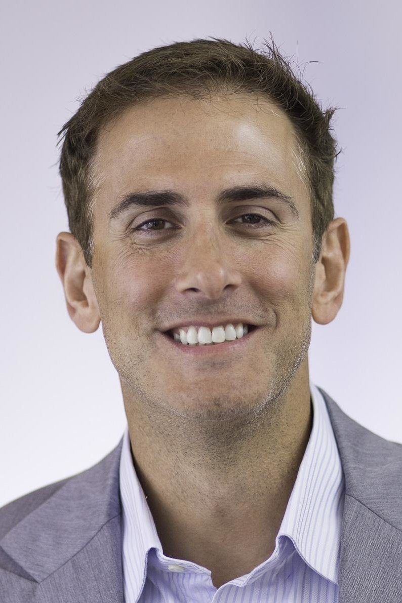 et billede af Dan Janjigian