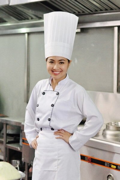 Lê Khánh's picture in the cast