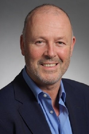 et billede af Simon Oakes