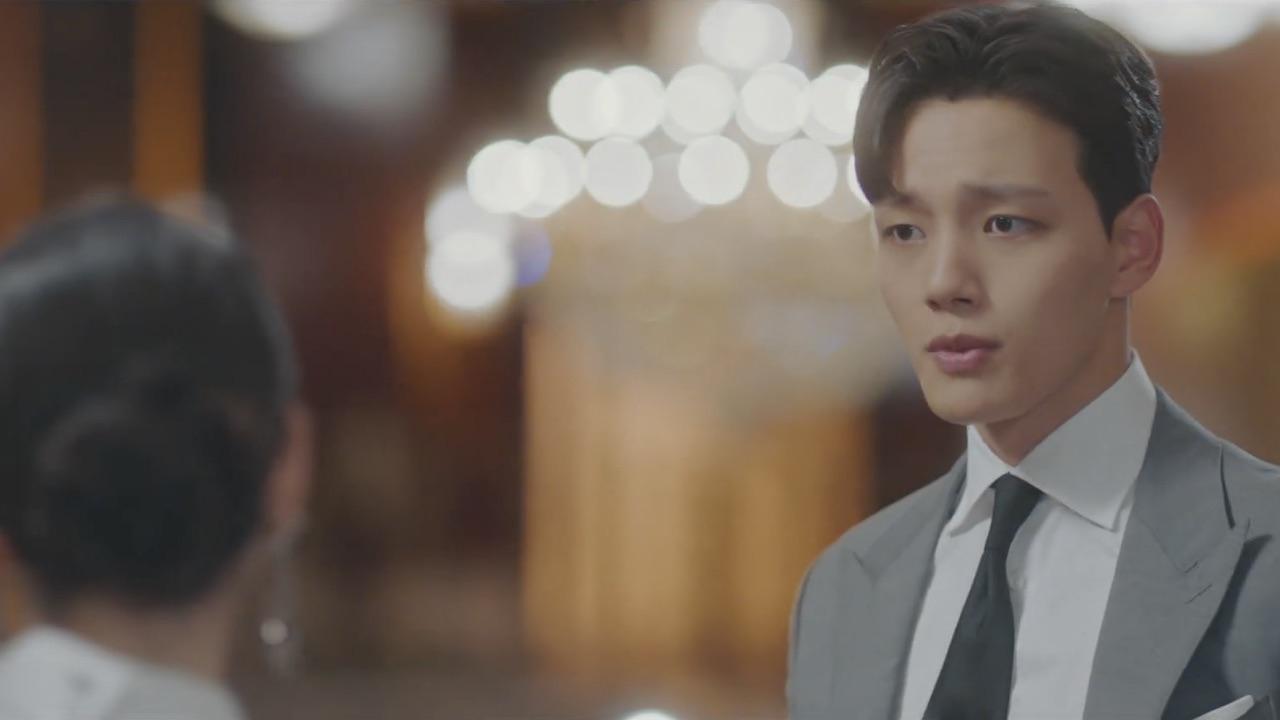 Hotel Del Luna