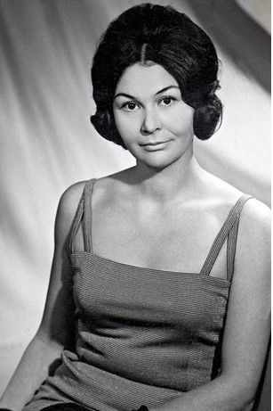 et billede af Zsuzsa Zolnay