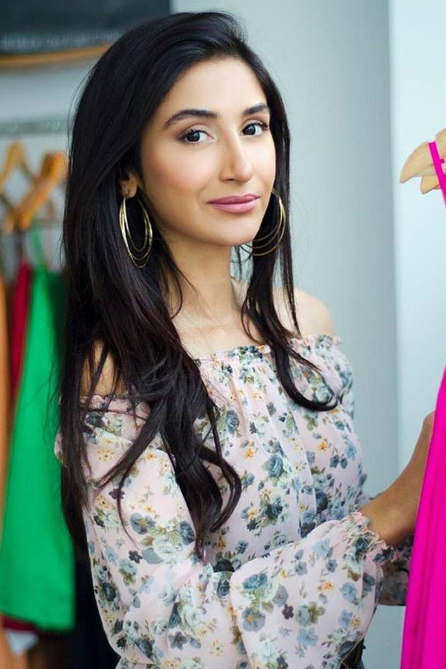 et billede af Hira Tareen