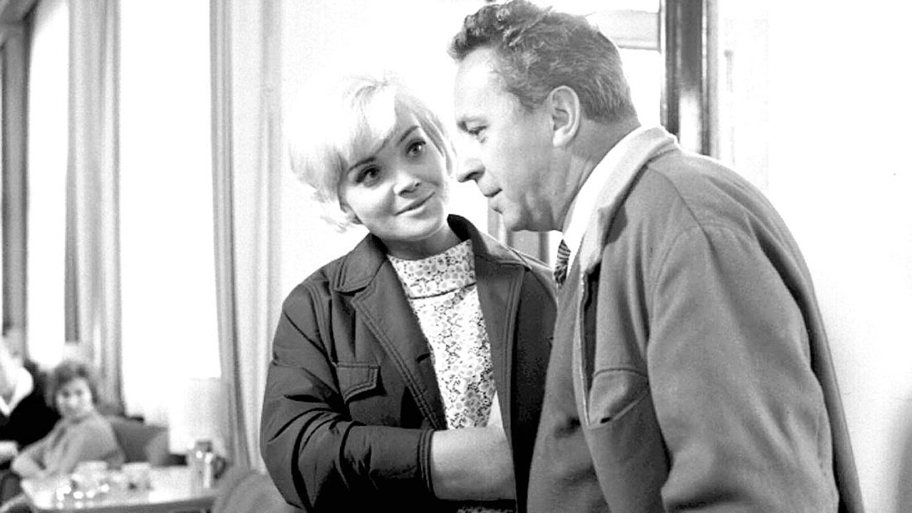 Death Behind a Curtain (1967)
