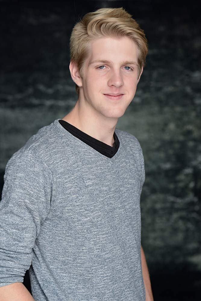 et billede af Joshua Holmes