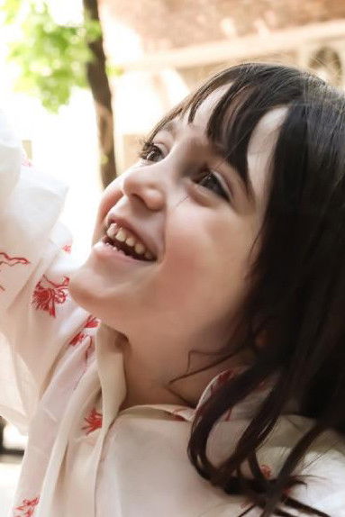 et billede af Gina Sibara