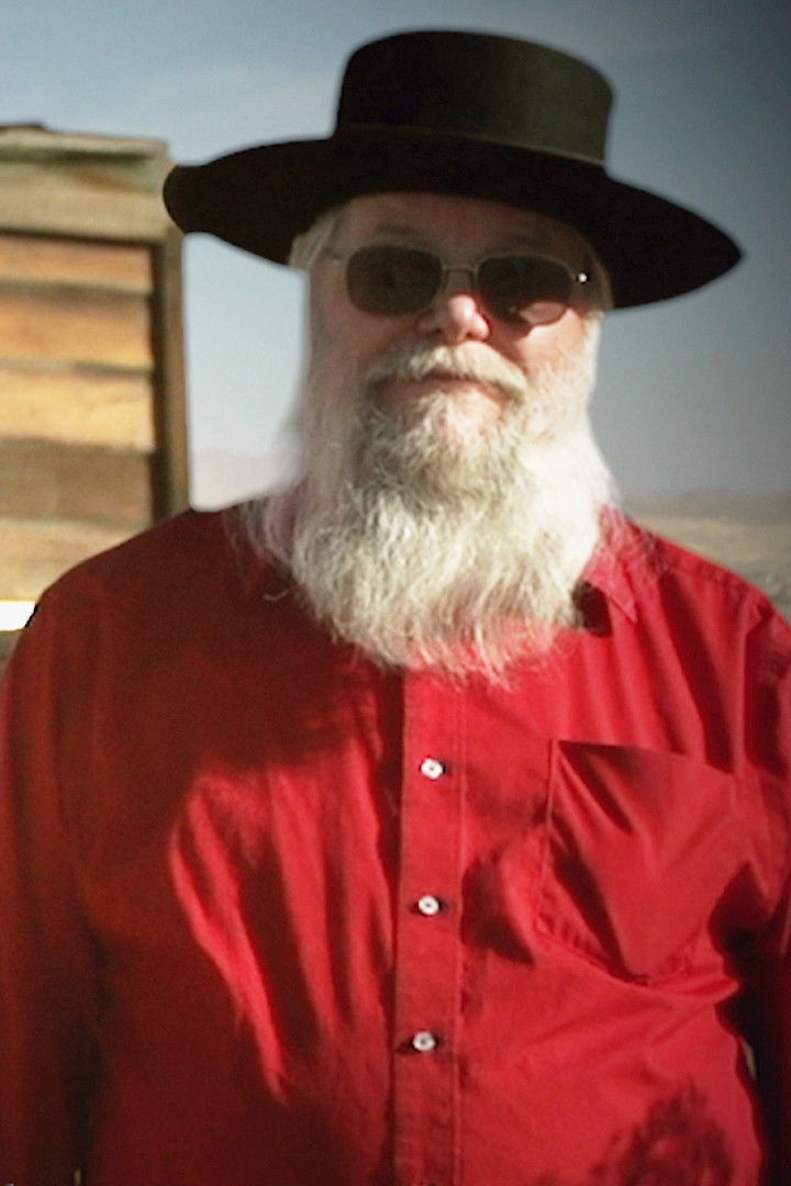 et billede af Mark Hall Patton