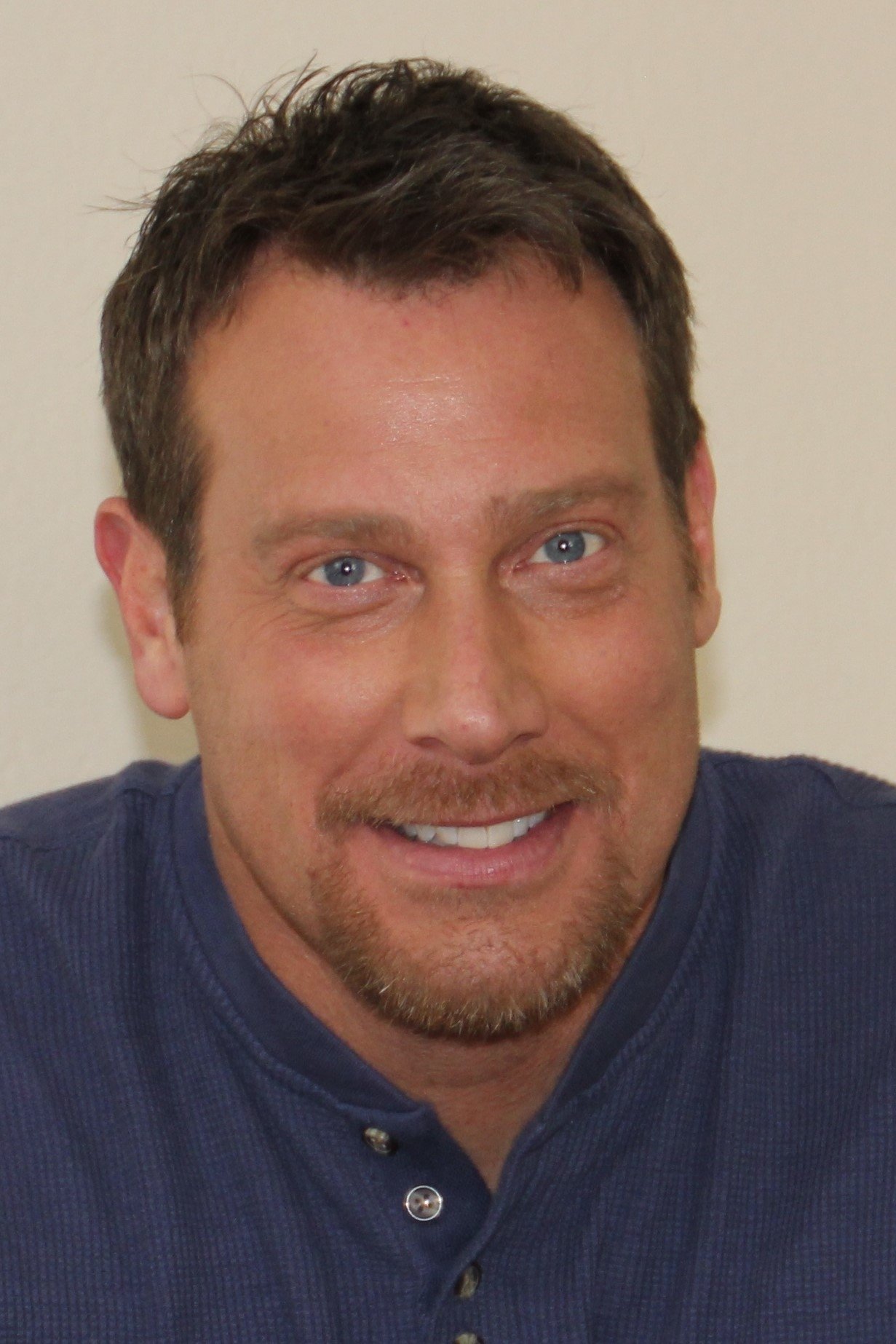 et billede af Troy Brenna