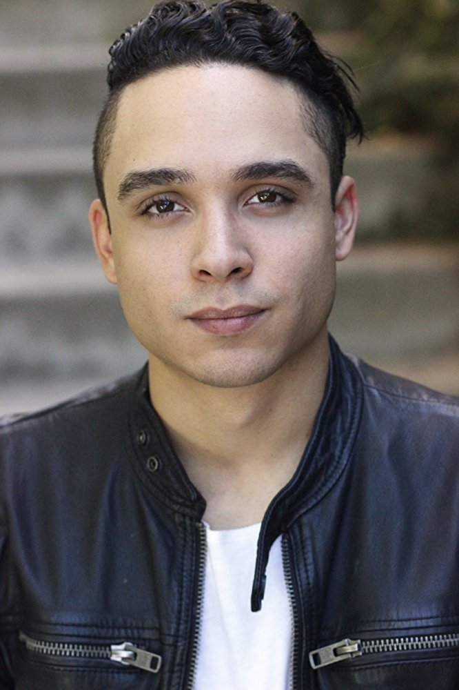 Sinjin Rosa's picture in the cast