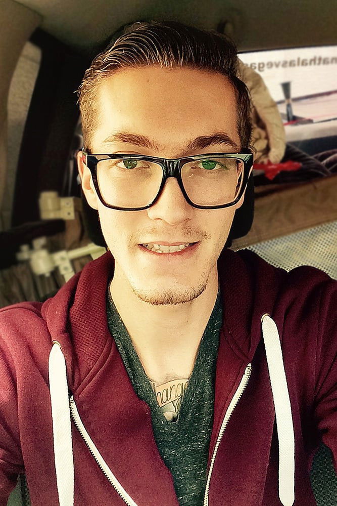 et billede af Buddy Hollywood