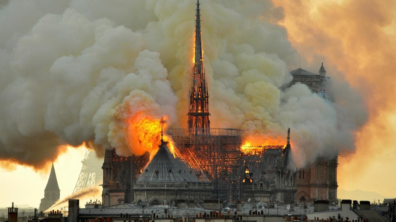 Notre-Dame in fiamme