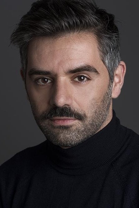 Ricardo Barbosa's picture in the cast