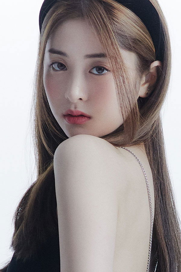 et billede af Huh Yunjin