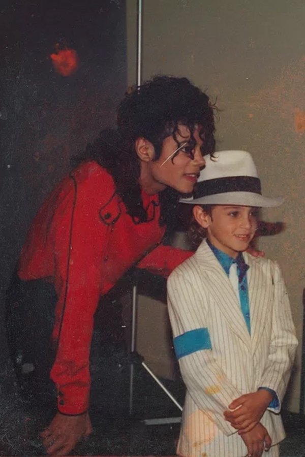 Documentaire Michael Jackson Leaving Neverland Streaming Vf Leaving neverland streaming fr - Courtney Anderlie